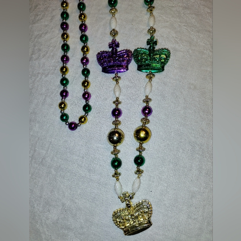 Super Mardi Gras Crown Necklace & 1 Free Strand